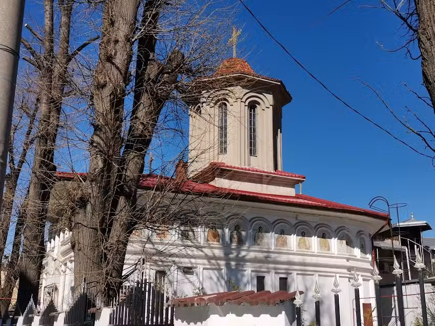 Biserica Sf&acirc;nta Parascheva Bellu