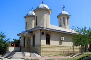 Biserica &bdquo;Sf&acirc;nta Treime&rdquo;