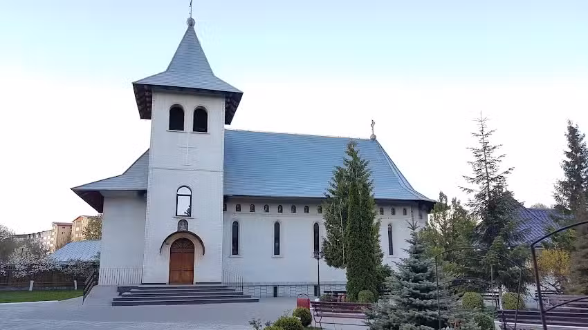 Biserica Sf&acirc;nta Vineri