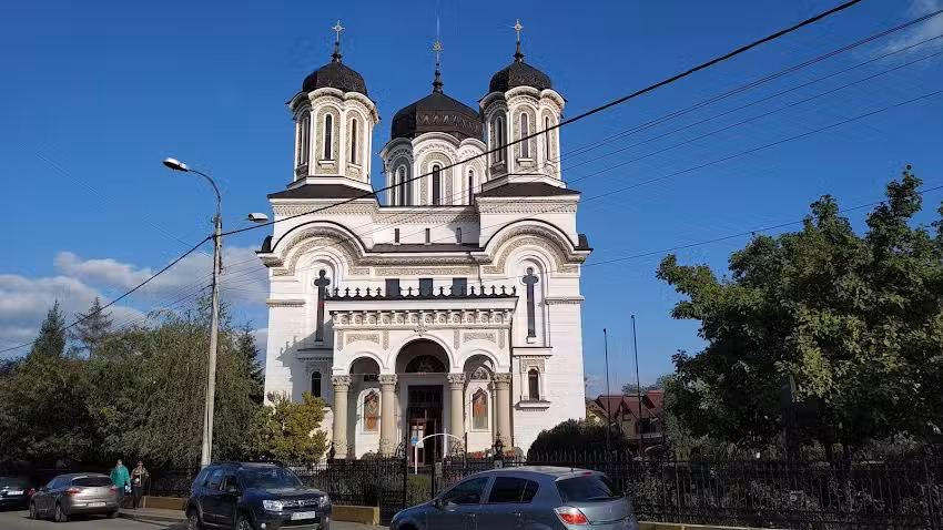 Biserica Sf&acirc;nta Vineri