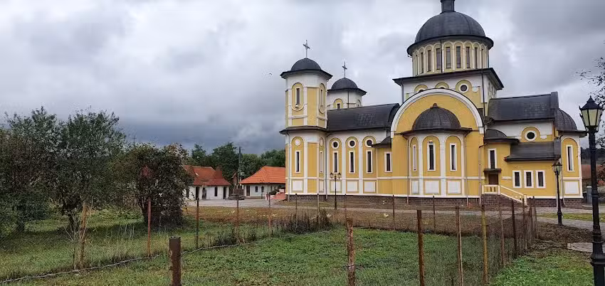 Biserica Sf&acirc;ntaTreime