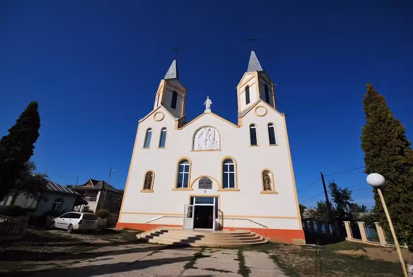 Biserica Sf&acirc;ntu Mihail