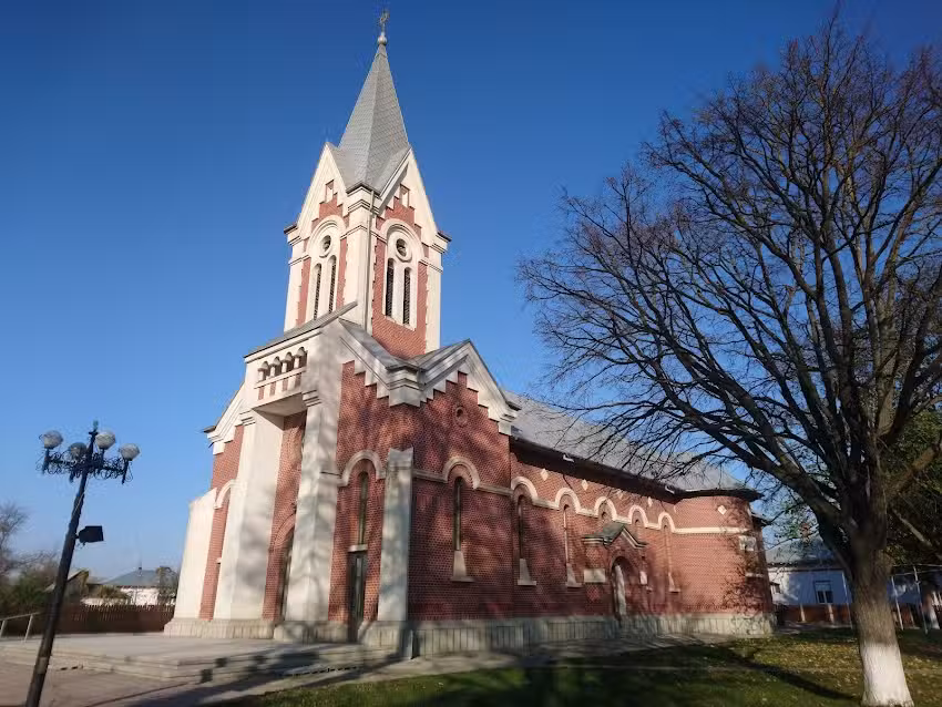 Biserica Sf&acirc;ntul Anton de Padova