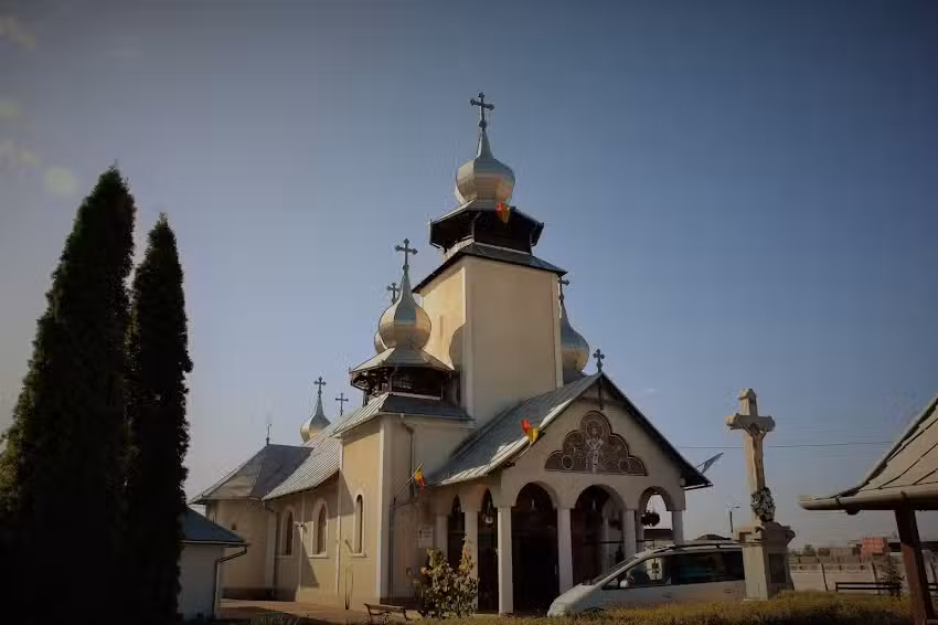 Biserica Sf&acirc;ntul Apostol Andrei