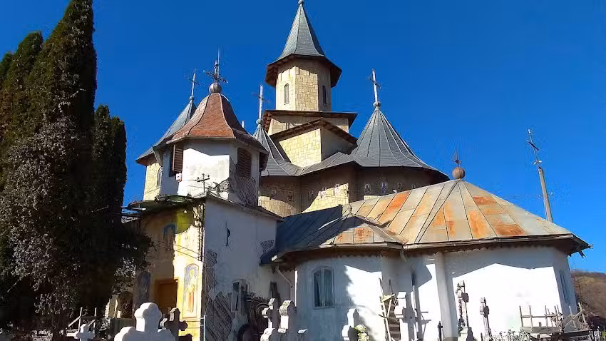 Biserica Sf&acirc;ntul Dimitrie Izvoratorul de Mir