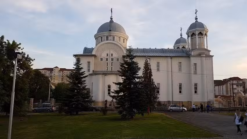 Biserica Sf&acirc;ntul Duh M&acirc;ng&acirc;ietorul