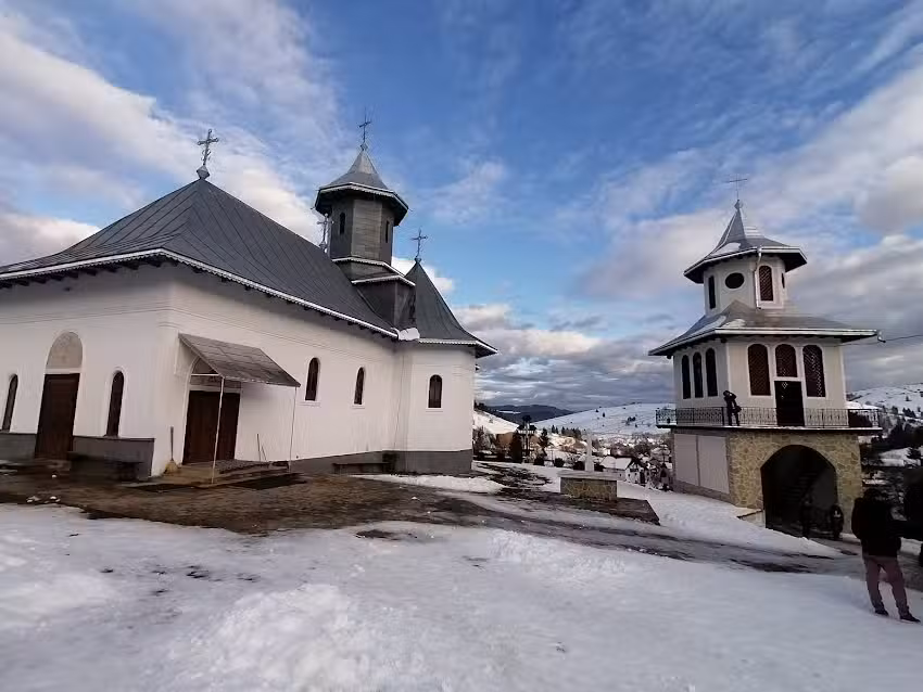 Biserica Sf&acirc;ntul Dumitru