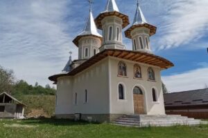 Biserica &bdquo;Sf&acirc;ntul Dumitru&rdquo; Păgubeni