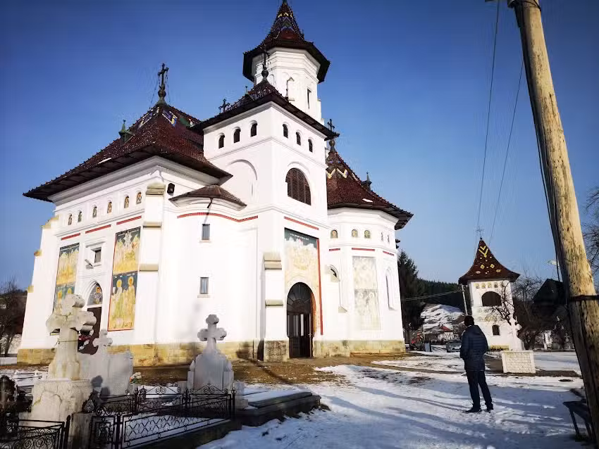 Biserica Sf&acirc;ntul Gheorghe
