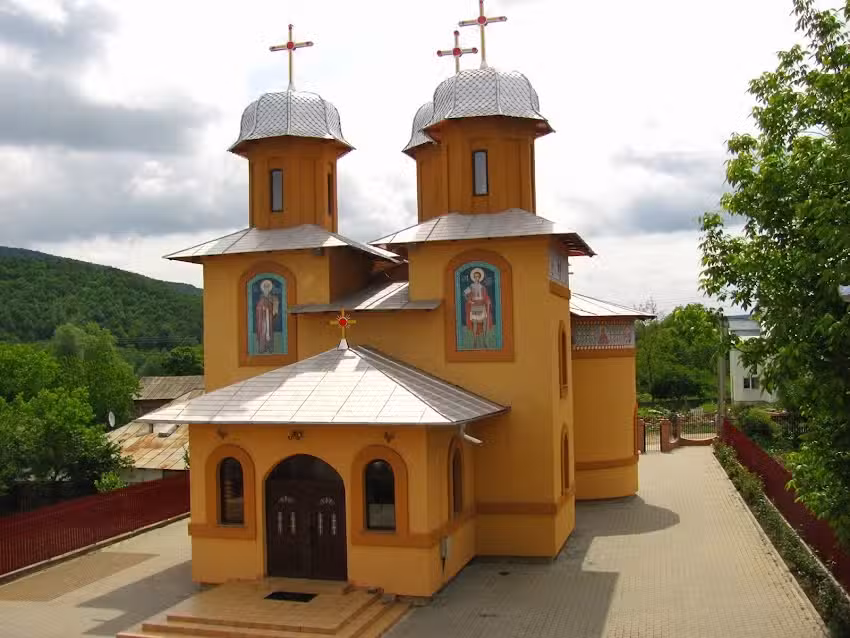 Biserica &bdquo;Sf&acirc;ntul Gheorghe&rdquo;