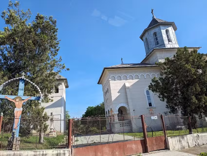 Biserica Sf&acirc;ntul Gheorghe