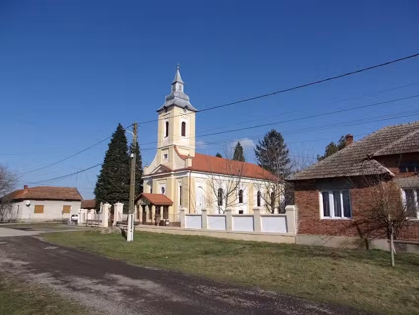 Biserica Sf&acirc;ntul Gheorghe Budinț