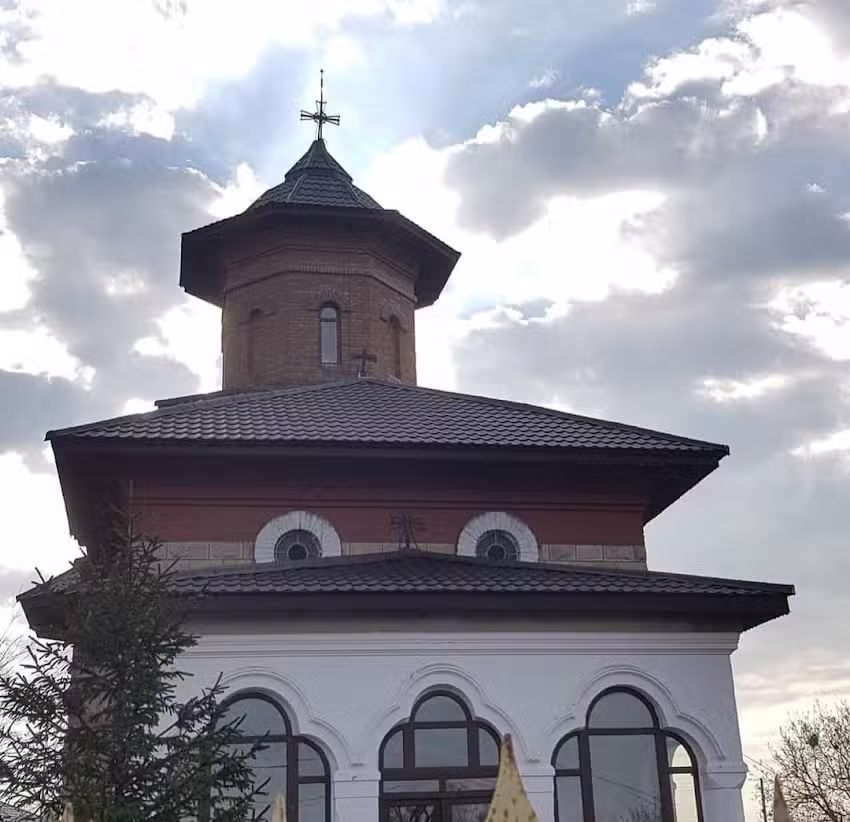 Biserica Sf&acirc;ntul Gheorghe Satu Nou
