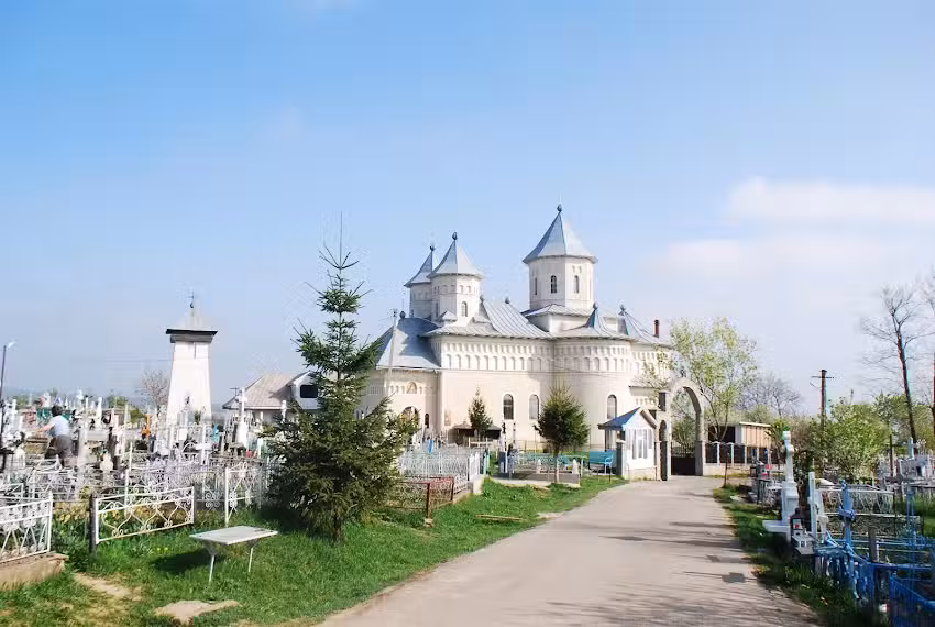 Biserica Sf&acirc;ntul Gheorghe Topile