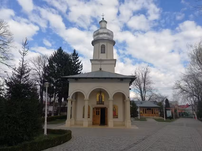 Biserica &bdquo;Sf&acirc;ntul Ierarh Spiridon&ldquo; Galați