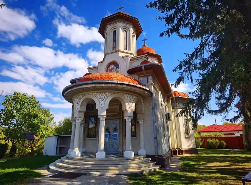 Biserica &bdquo;Sf&acirc;ntul Ilie Tesviteanul&rdquo;
