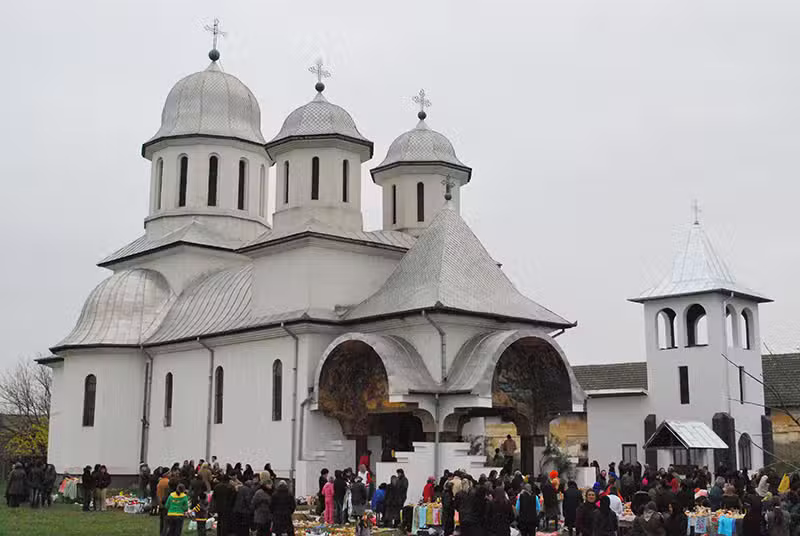Biserica Sf&acirc;ntul Ilie Tesviteanul