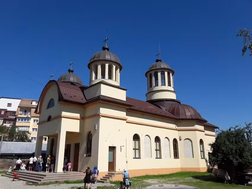 Biserica Sf&acirc;ntul Ilie Tesviteanul & Sf&acirc;ntul Mare Mucenic Mina