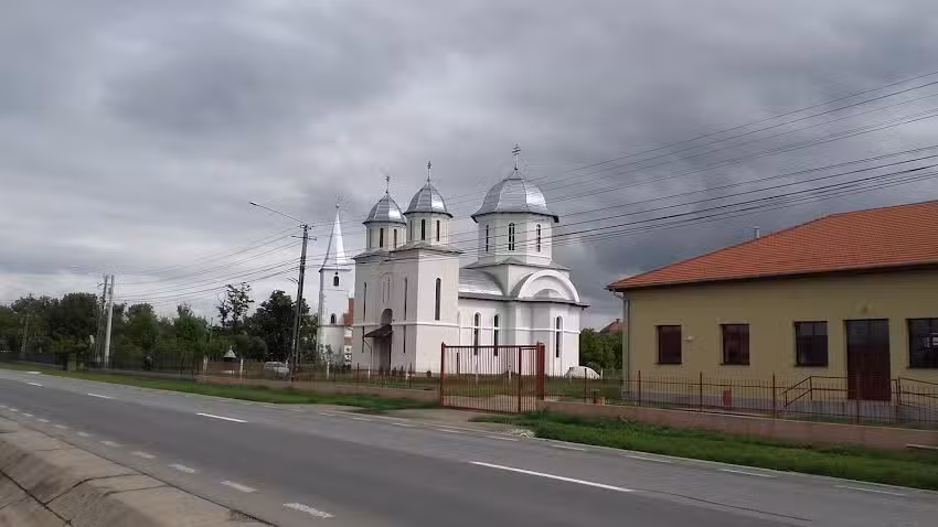 Biserica Sf&acirc;ntul Ioan Botezătorul