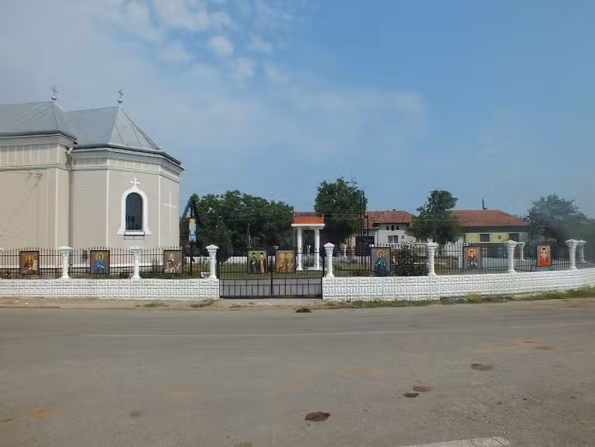 Biserica Sf&acirc;ntul Ioan Botezătorul