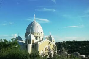 Biserica Sf&acirc;ntul Ioan Botezătorul Bucium