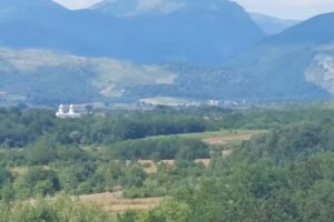 Biserica Sf&acirc;ntul Ioan Gură de Aur