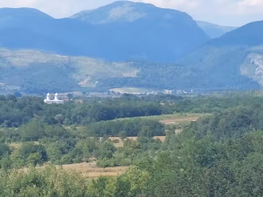 Biserica Sf&acirc;ntul Ioan Gură de Aur