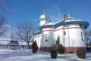 Biserica Sf&acirc;ntul Mare Mucenic Dimitrie Izvor&acirc;torul de Mir