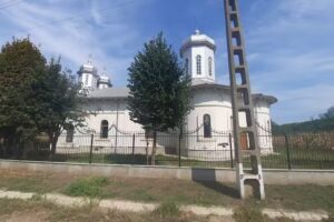 Biserica &bdquo;Sf&acirc;ntul Mare Mucenic Dimitrie, Izvor&acirc;torul de Mir&ldquo; Suhurlui