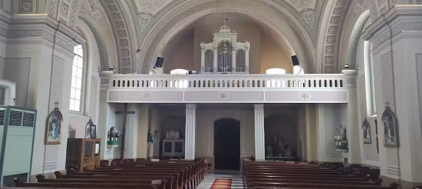 Biserica Sf&acirc;ntul Mihail
