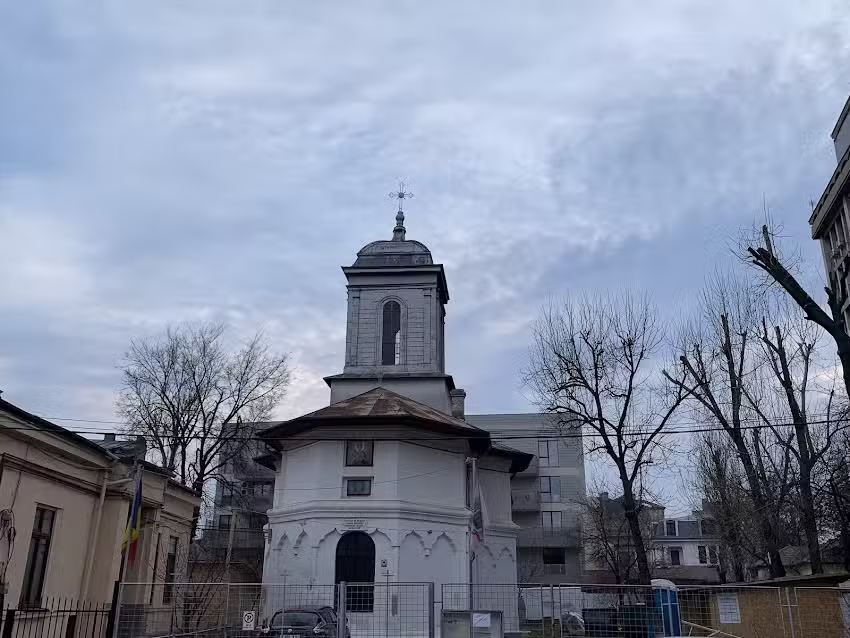 Biserica Sf&acirc;ntul Nicolae Manea Brutaru