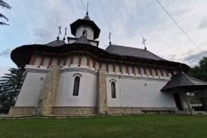 Biserica „Sfântul Nicolae’’ Oşlobeni