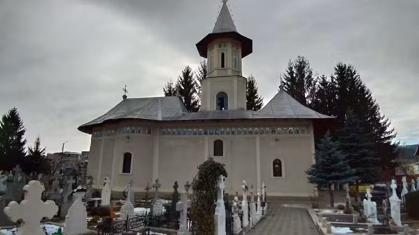 Biserica &bdquo;Sf&acirc;ntul Spiridon&rdquo; Comănești