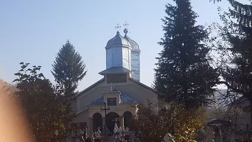 Biserica &bdquo;Sfinții 3 Ierarhi&rdquo;, Aluniș, Prahova