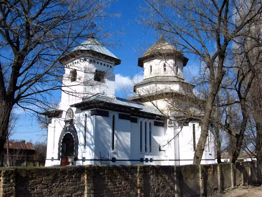 Biserica Sfinții Alexandru și Nicolae &ndash; Parohia Netezești