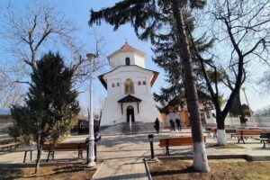 Biserica Sfinții Apostoli Moara de v&acirc;nt