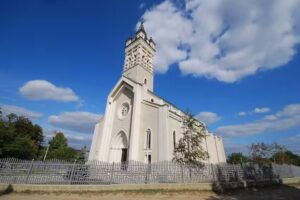 Biserica Sfinții Apostoli Petru și Paul