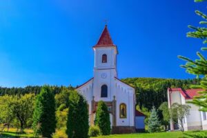 Biserica Sfinții Apostoli Petru și Paul