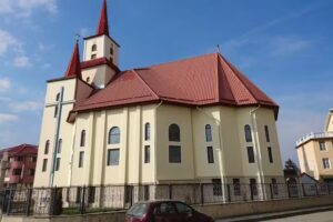 Biserica Sfinții Apostoli Petru și Pavel