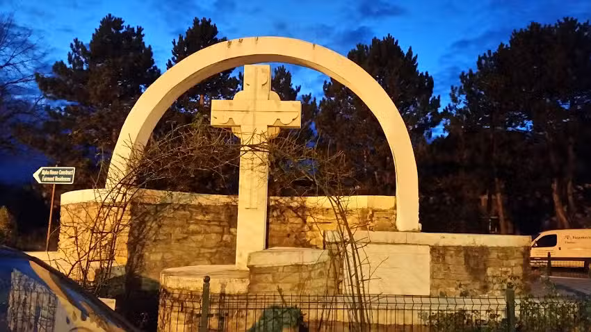 Biserica Sfintii Apostoli Petru si Pavel