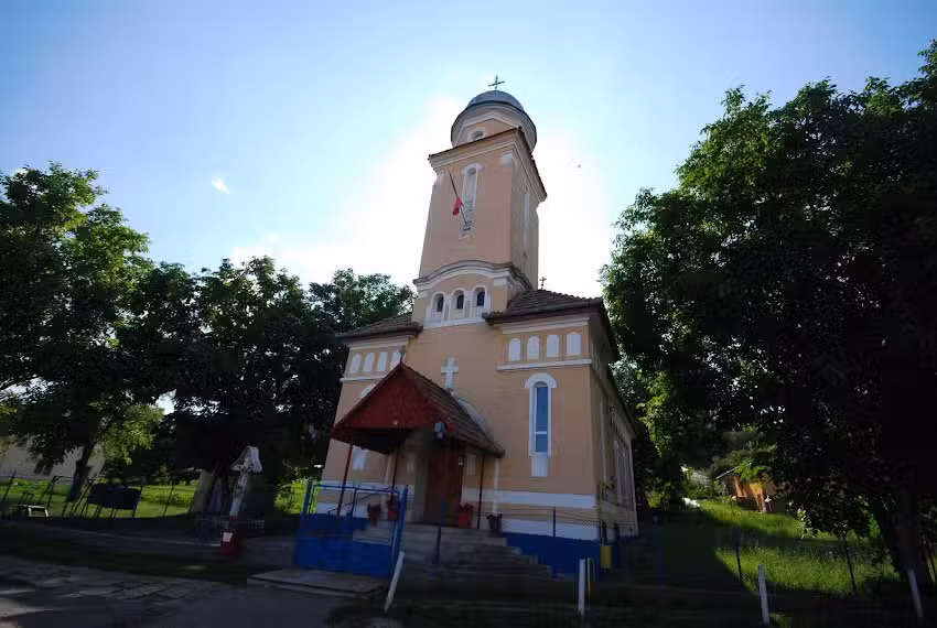 Biserica ,,Sfinții Apostoli Petru și Pavel&rdquo;