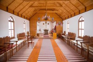 Biserica Sfinții Apostoli Petru și Pavel