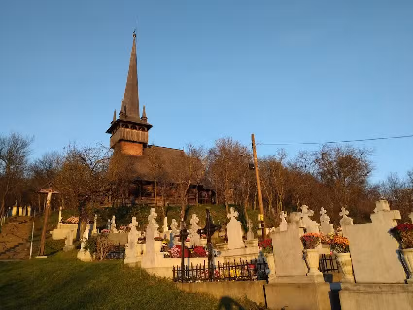 Biserica Sfinții Apostoli Petru și Pavel