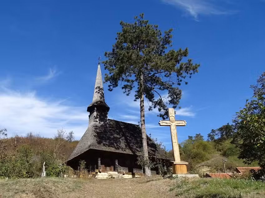 Biserica Sfinții Apostoli Petru și Pavel