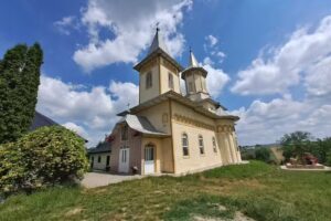 Biserica Sfinții Apostoli Petru și Pavel Burghelești