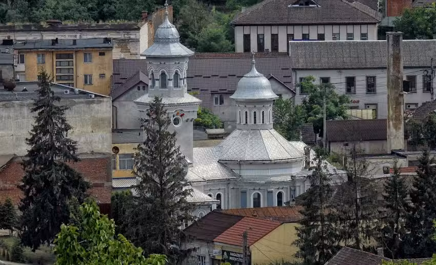 Biserica Sfinții Arh. Mihail și Gavriil