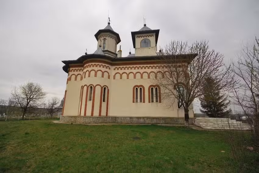 Biserica Sfinții Arhangheli