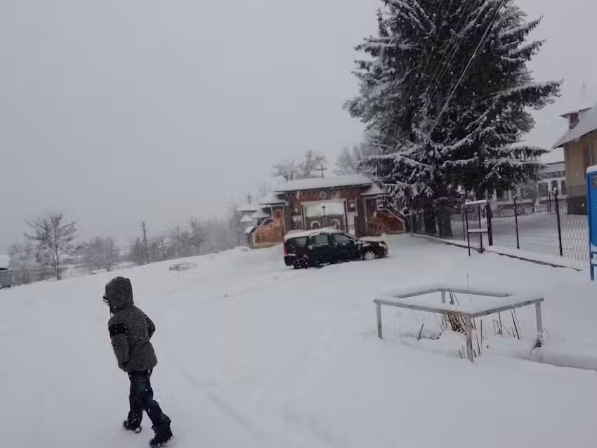 Biserica Sfinții Arhangheli Mihail și Gavriil