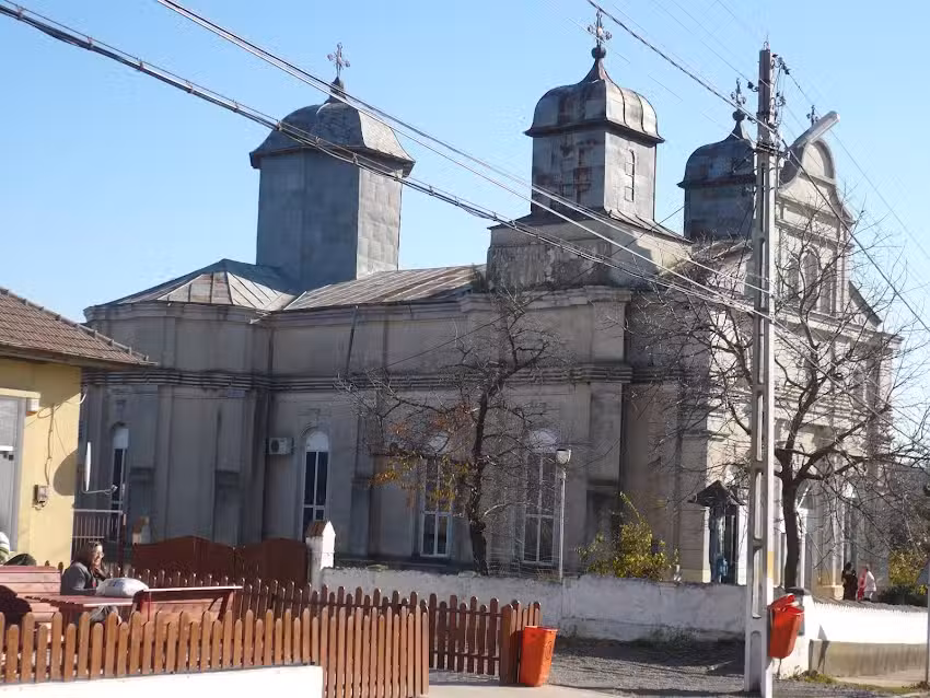 Biserica &bdquo;Sfinții Arhangheli Mihail si Gavriil&rdquo;