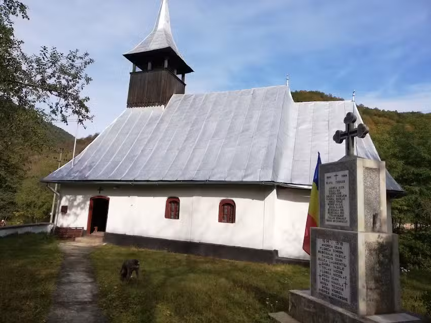 Biserica Sfinții Arhangheli Mihail și Gavriil